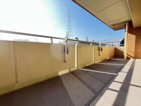 ファミリアーレ当知東