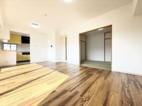 ファミリアーレ当知東