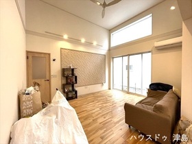 津島市立込町4丁目　中古一戸建て