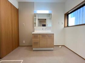 四日市市西富田2丁目　中古一戸建て