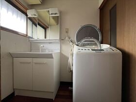 四日市市山之一色町　中古一戸建て