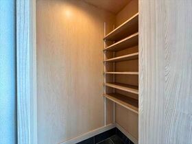 四日市市高花平1丁目　中古一戸建て