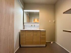 四日市市高花平1丁目　中古一戸建て