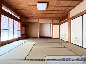 四日市市尾平町　中古一戸建て