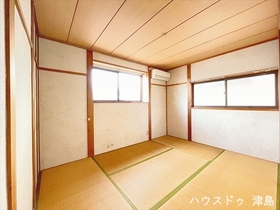 ●津島市東中地町1丁目　中古一戸建て