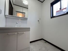 四日市市東日野2丁目　中古一戸建て