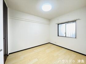 ●ローレルコート弥富東