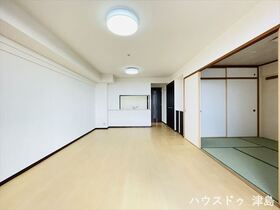 ●ローレルコート弥富東