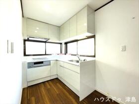 津島市青塚町6丁目　中古一戸建て