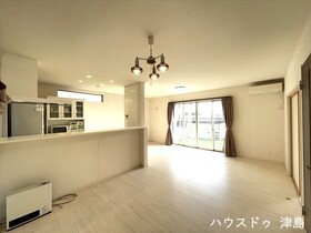 ※■●弥富市平島町小具足前　中古一戸建て