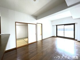 ※●ロイヤルマンション津島III