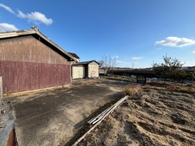 ●四日市市釆女町　建築条件なし土地