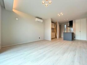 四日市市あがたが丘1丁目　中古一戸建て