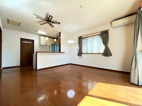 ●三重郡菰野町大字千草字西江野　中古一戸建て