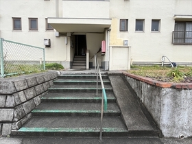 ●名和団地壱〇号棟