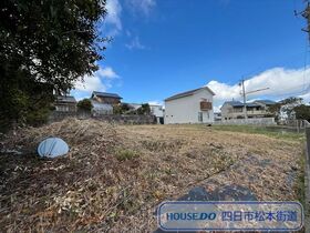四日市市桜台本町　建築条件なし土地