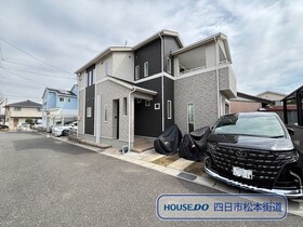 ●四日市市東坂部町字殿ノ堀　中古一戸建て