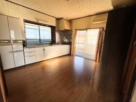 ●四日市市尾平町　中古一戸建て