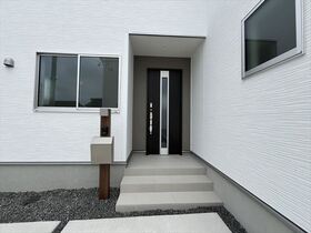 リーブルガーデン四日市市河原田町第8　全6棟　4号棟　新築一戸建て