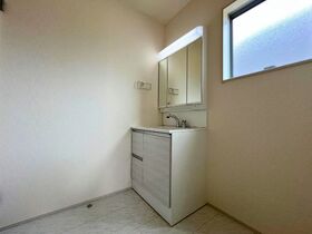 リーブルガーデン四日市市河原田町第8　全6棟　4号棟　新築一戸建て