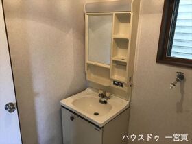 ●一宮市浅井町尾関字奥屋敷　中古一戸建て