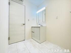 ○LiveleGardenS津島市宮川町2丁目　全4棟　3号棟　新築一戸建て