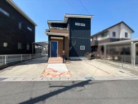 四日市市東坂部町　中古一戸建て