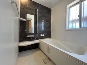 四日市市東坂部町　中古一戸建て