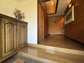 ●桑名市西正和台4丁目　中古一戸建て