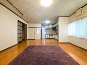 ●桑名市西正和台4丁目　中古一戸建て