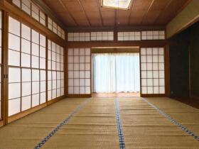 ●桑名市西正和台4丁目　中古一戸建て