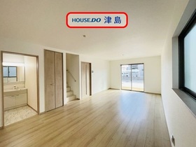 ハートフルタウン弥富市平島東　全3棟　B号棟　新築一戸建て