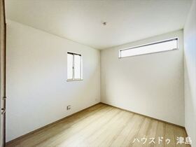 ハートフルタウン弥富市平島東　全3棟　B号棟　新築一戸建て