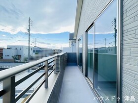 ハートフルタウン弥富市平島東　全3棟　B号棟　新築一戸建て