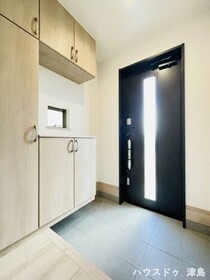 ハートフルタウン弥富市平島東　全3棟　B号棟　新築一戸建て