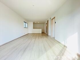 ハートフルタウン弥富市平島東　全3棟　B号棟　新築一戸建て