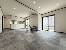 桑名市大字東方字掛越　中古一戸建て