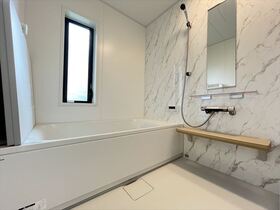 桑名市大字東方字掛越　中古一戸建て