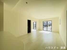 LiveleGarden.S愛西市西保町森浦　全1棟　新築一戸建て