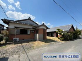 ●四日市市楠町南川　中古一戸建て