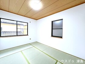 弥富市平島東3丁目　中古一戸建て