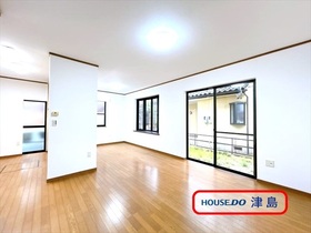 弥富市平島東3丁目　中古一戸建て