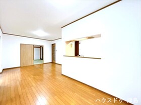 弥富市平島東3丁目　中古一戸建て