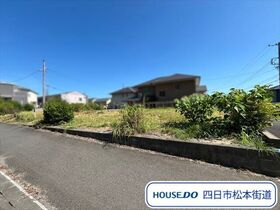 四日市市波木町　建築条件なし土地