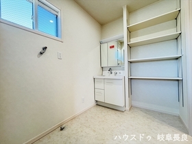 岐阜市祈年町　全1棟　未入居一戸建て