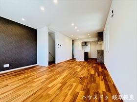 岐阜市祈年町　全1棟　未入居一戸建て