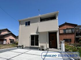 リーブルファイン四日市市富田一色町　全2棟　2号棟　新築一戸建て