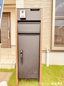 プレサンスアージュ岐阜六条江東　全3棟　3号地　新築一戸建て