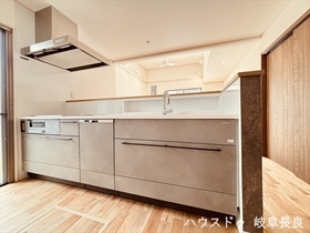 プレサンスアージュ岐阜六条江東　全3棟　3号地　新築一戸建て