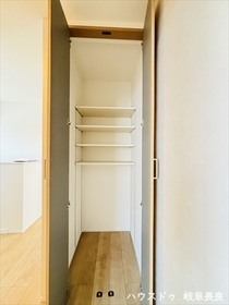 岐阜市長良　全2棟　2号棟　未入居一戸建て